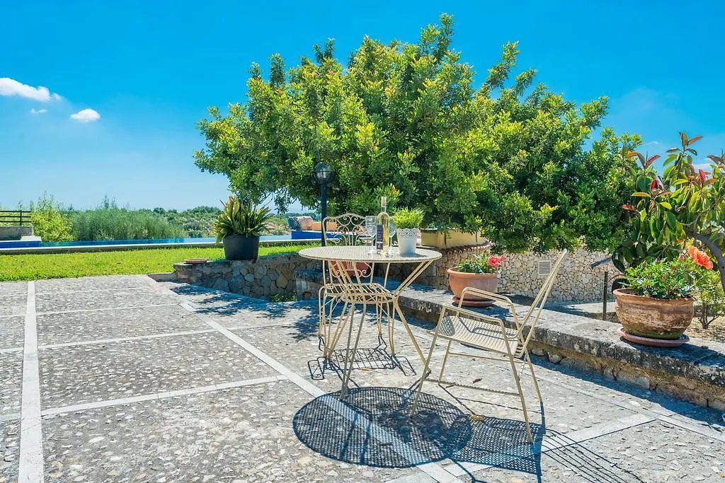 Villa Auxella Gran Selva  Spagna